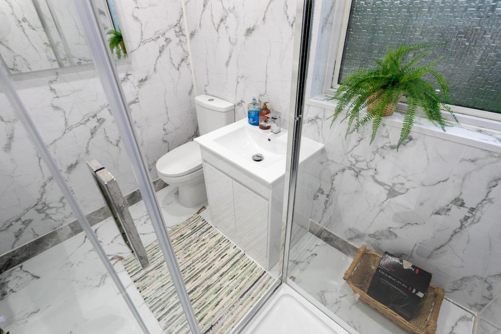 Cozyhome-3Br-5Guest#Netflix#Parking#Garden Nottingham Extérieur photo